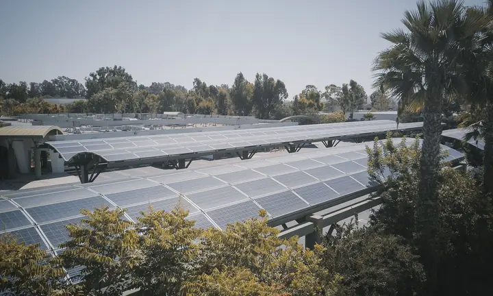 Projeto 4 de carport solar instalado pela Fotovoltaica Rio Preto