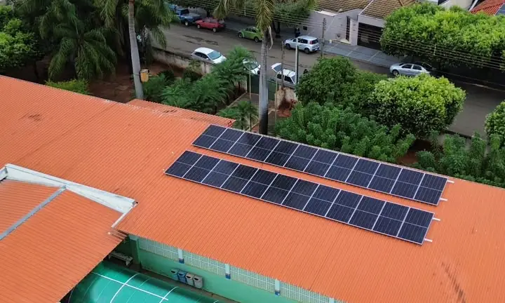Projeto 2 de sistema fotovoltaico comercial instalado pela Fotovoltaica Rio Preto