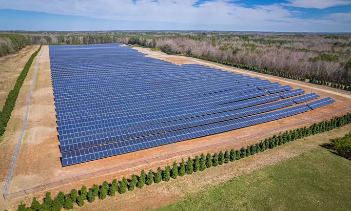 Projeto 8 de usina solar de investimento instalado pela Fotovoltaica Rio Preto